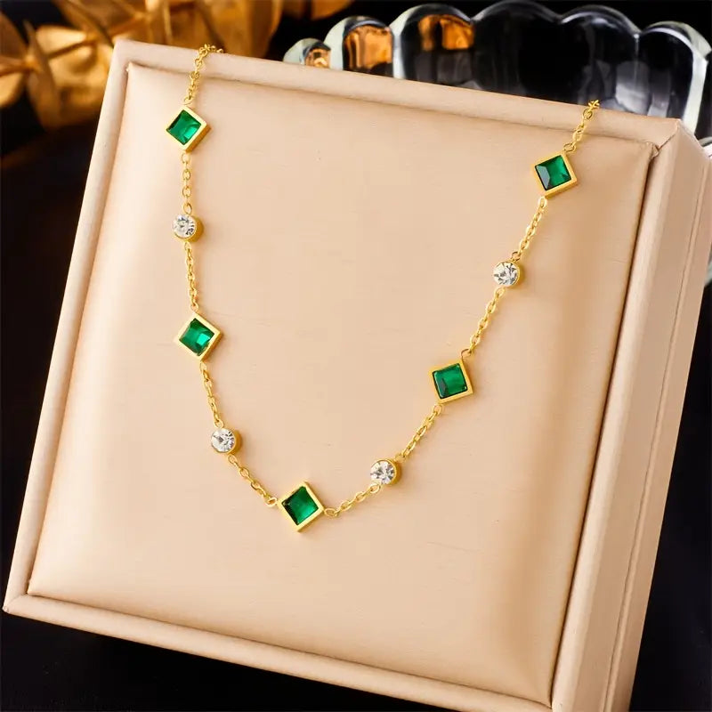 Amelisse Glenwyn Necklace