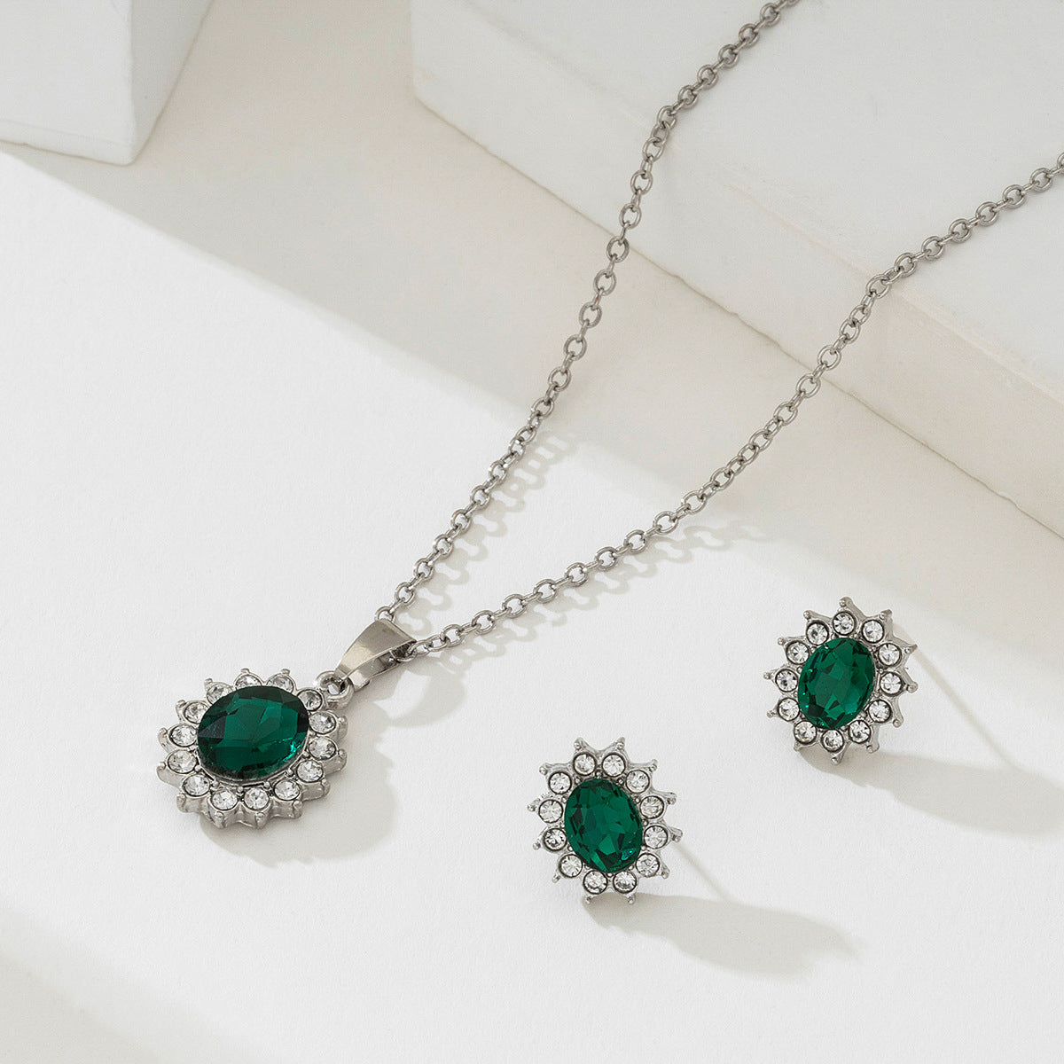 Katya Smeryn Jewellery Set