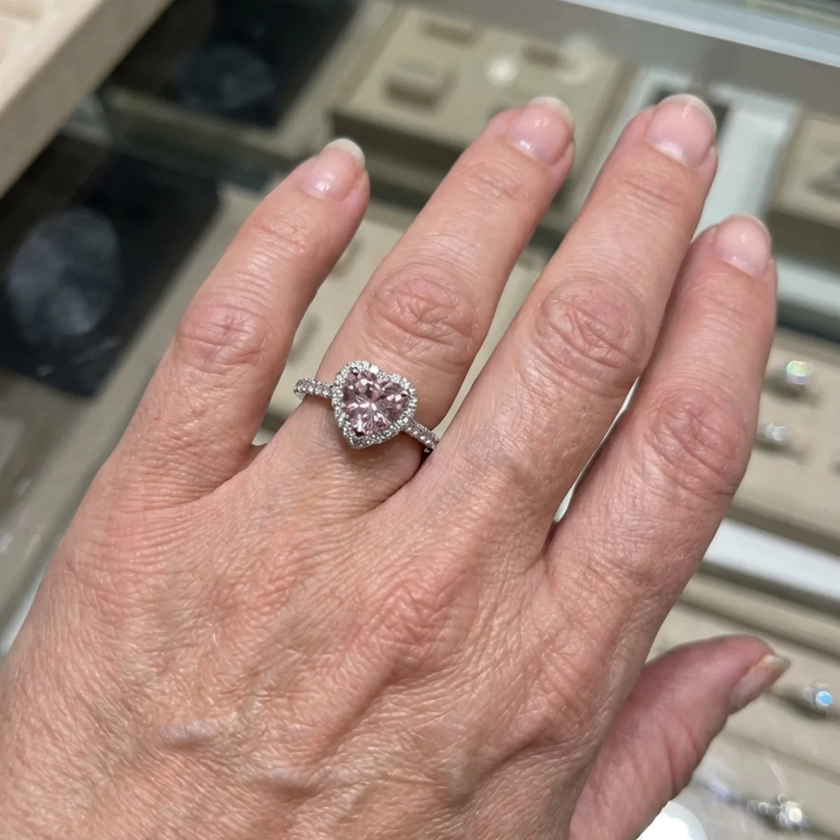 Rose Kiss Heart Ring