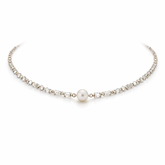 Shiny Pearl Necklace