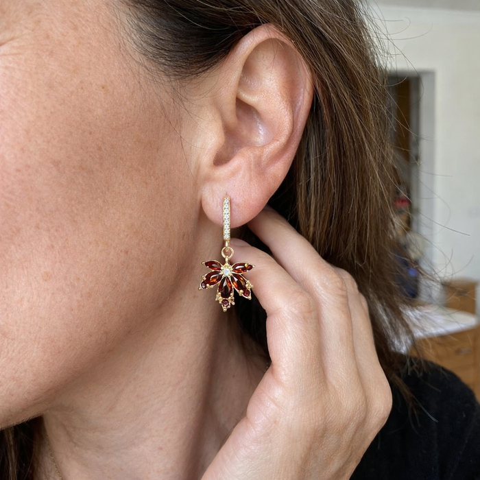 Zircon Leaf Shine Earrings