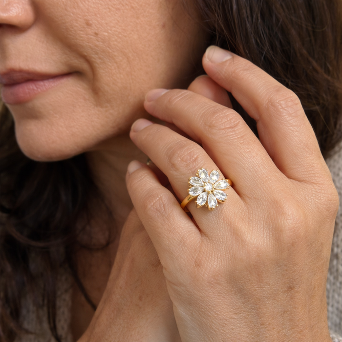 Floral Spinning Ring with Detail