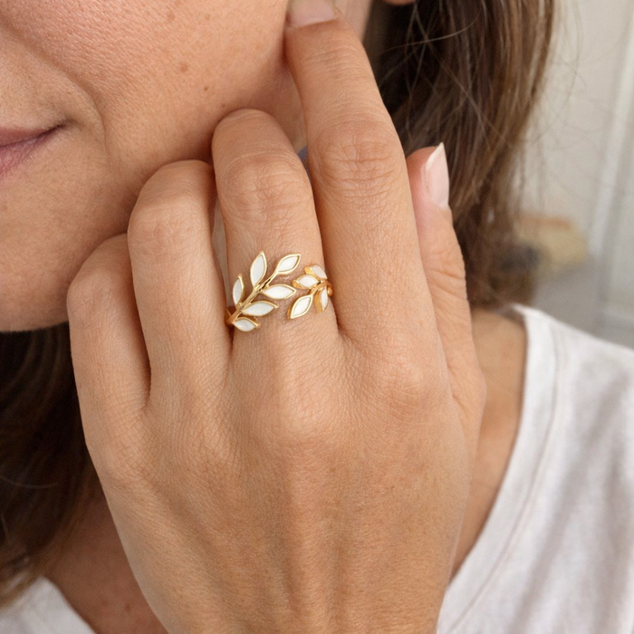 Neraya Open Leaf Delicate Ring