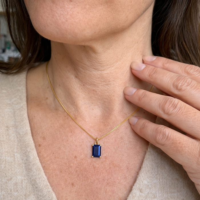 Minimalist Sapphire Pendant Necklace