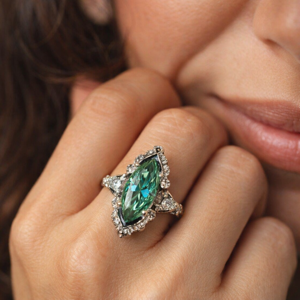 Vaelira Thornwyn Ring