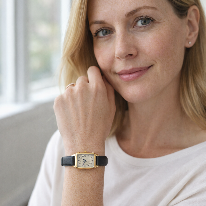 Vivelle Crest Watch