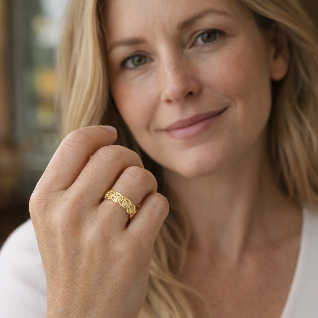Ella Classic Pattern Ring